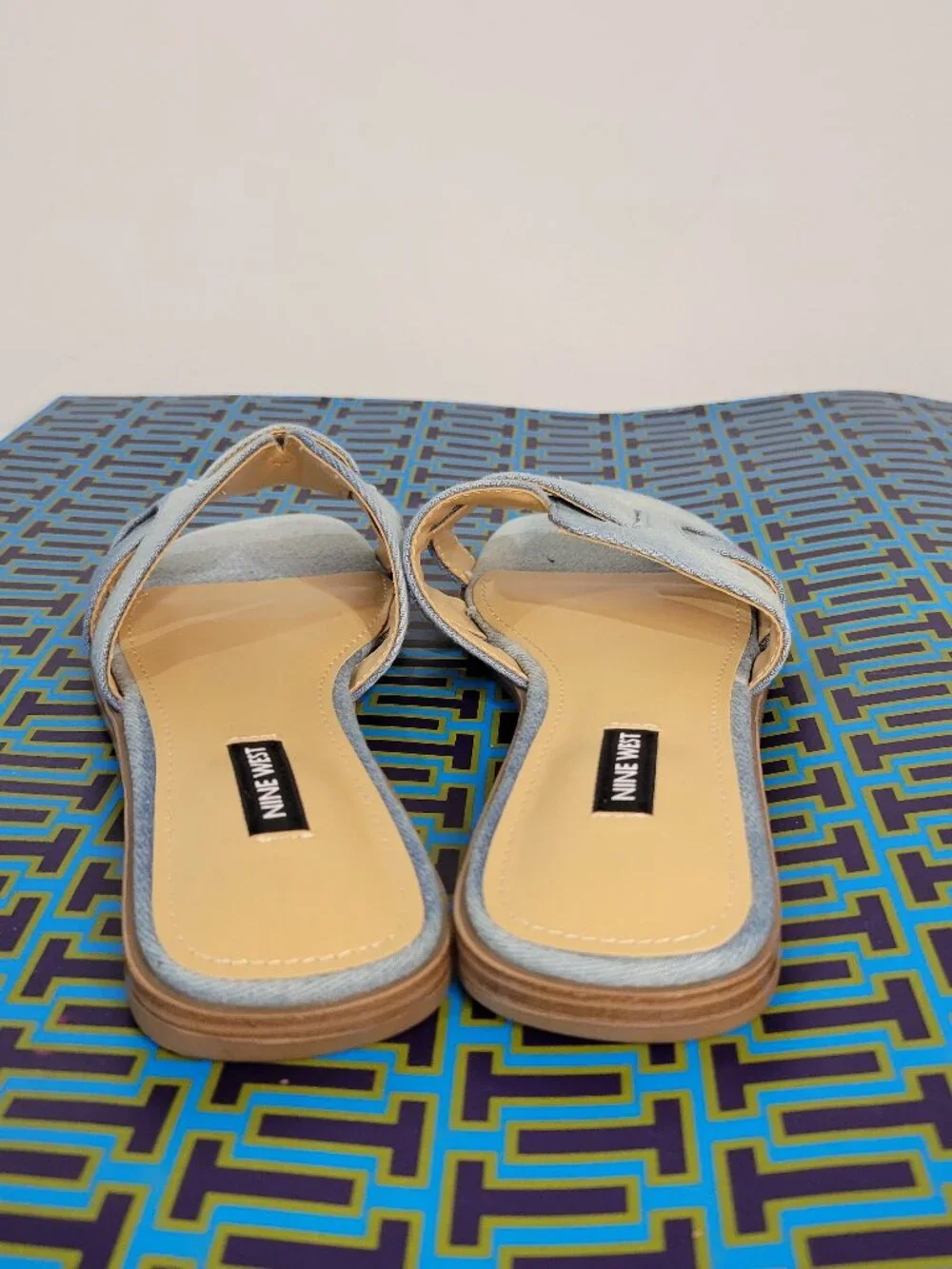 Nine West Light Denim Sandals NWT Sz 7.5 - Picture 4 of 8